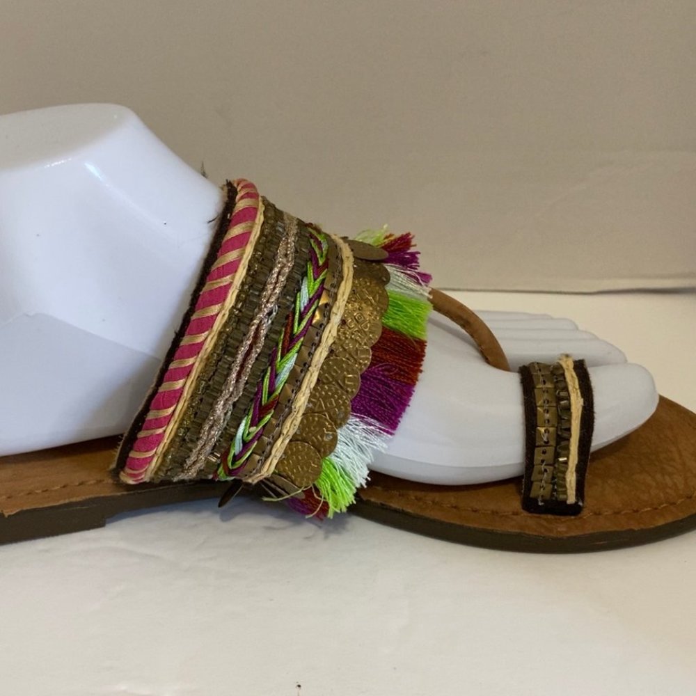 Z & L Highly Embellished Flip Flops w/Toe Ring 7.5